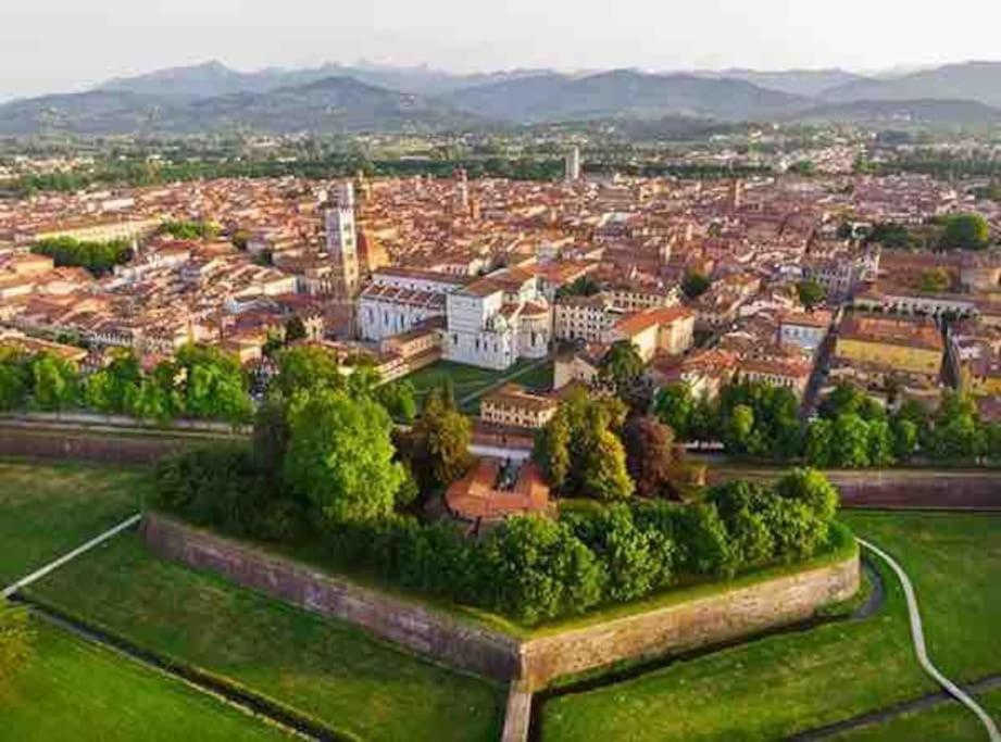 Appartamento Poggio Del Sole Lucca Exterior foto
